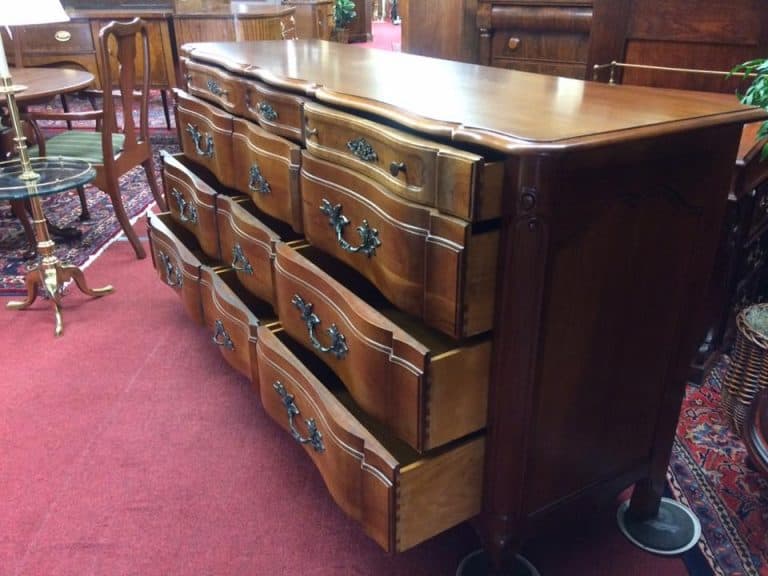French Provincial Dresser - John Widdicomb Furniture - Image 4