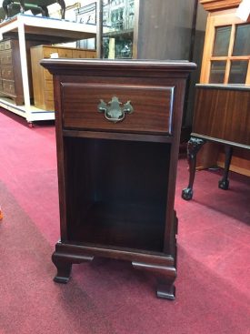 mahogany end table