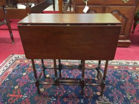 antique mahogany gateleg table