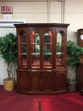 Pennsylvania House Mirror Back China Cabinet