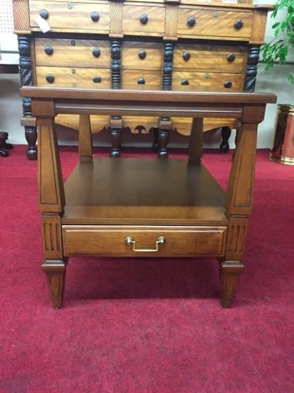 Vintage Hammary End Table with Shelf - Image 2