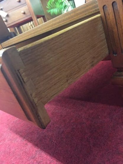 Vintage Hammary End Table with Shelf - Image 5