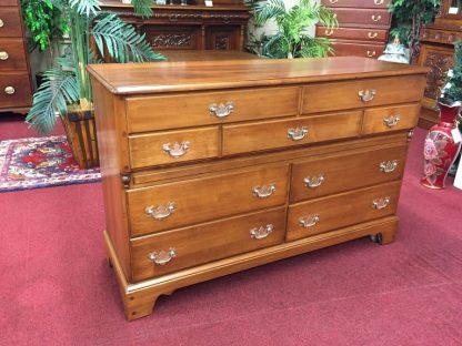 Winooski (Vermont) Maple Dresser - Image 10