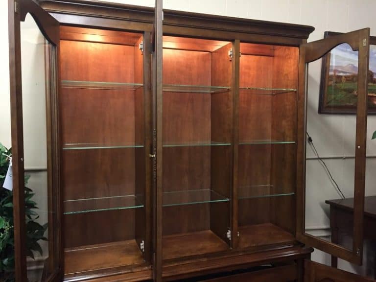 Kindel Furniture China Cabinet - Image 7