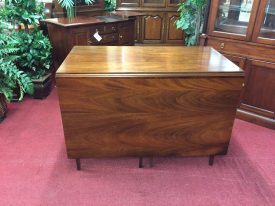 Henkel Harris Cherry Drop Leaf Table