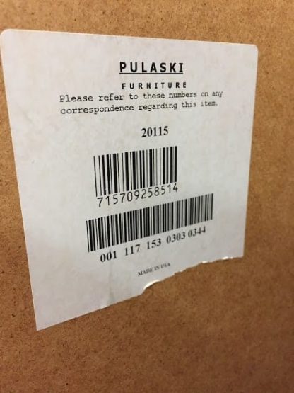 Pulaski Bowed Curio Cabinet - Image 6