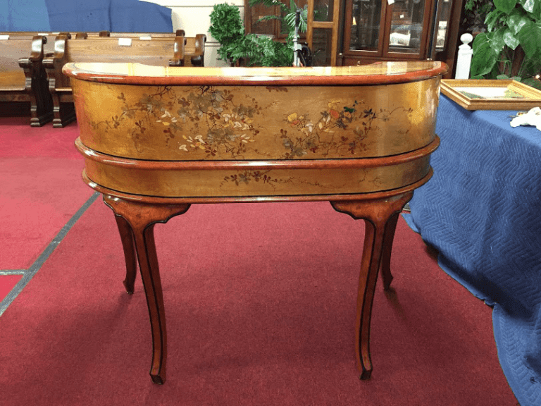 Oriental Style Carlton Desk - Image 7
