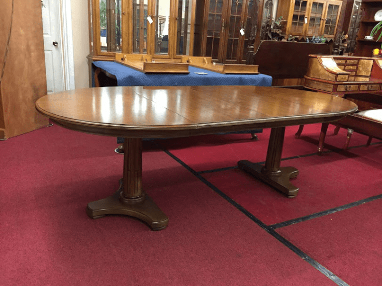 Vintage Henredon Furniture Pedestal Table - Image 11