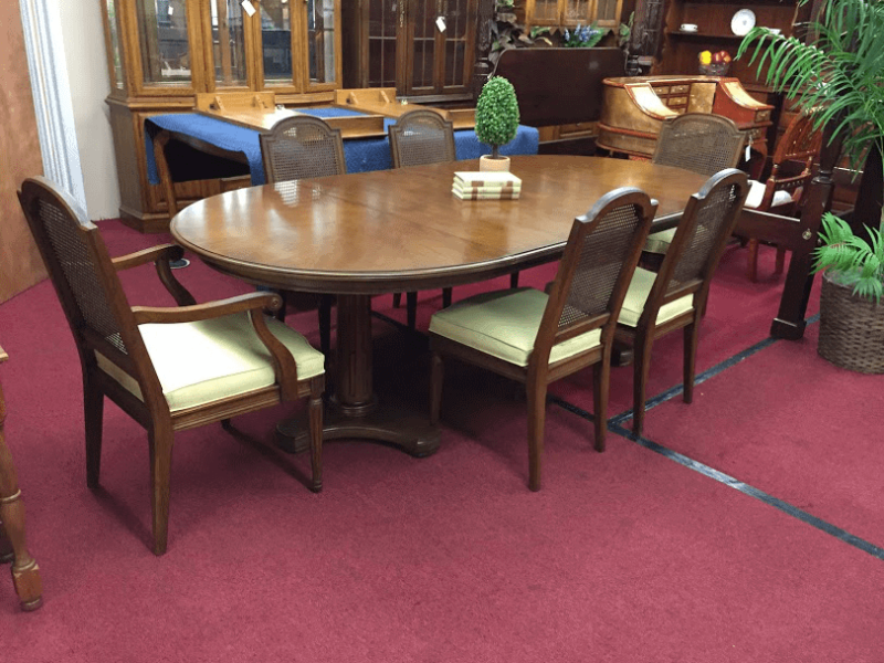 Vintage Henredon Pedestal Table