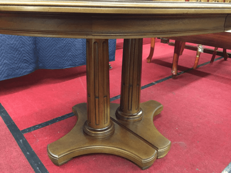 Vintage Henredon Furniture Pedestal Table - Image 7