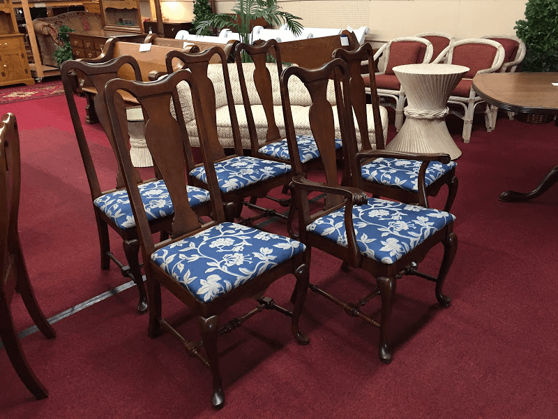 Baumritter Queen Anne Dining Chairs