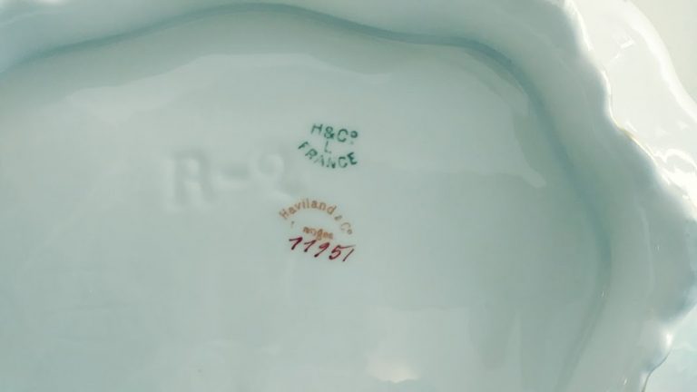 Vintage Haviland & Co Limoges France Large 11" Covered Serving Bowl - Image 5