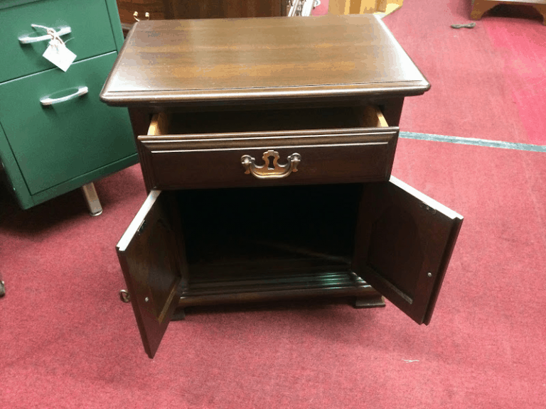 Vintage Night Stand, Kling Colonial Furniture (Ethan Allen Furniture)