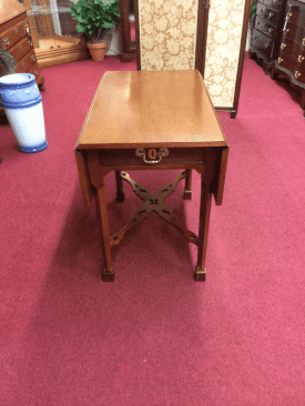 Baker Colonial Williamsburg Drop Side Table