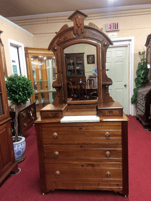 Mirror Antique Victorian Furniture, Antique Walnut Dresser With Marble Top And Mirror
