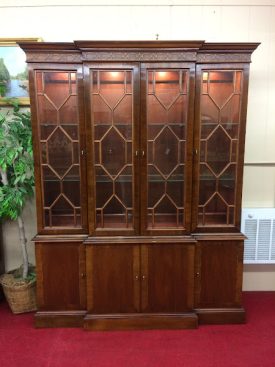 Vintage Hickory Chair "james River Plantation" China Cabinet