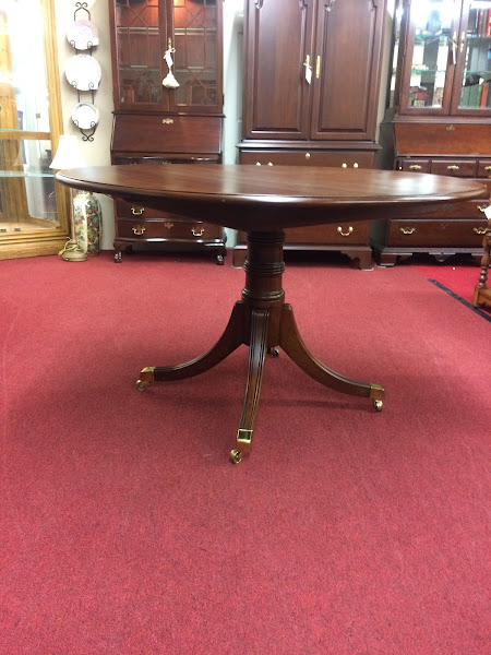 Vintage Round Dining Table, Attributed to Statton Furniture