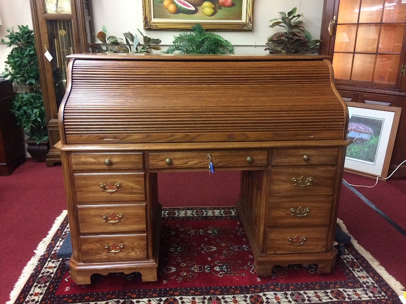 Vintage Pennsylvania House Roll Top Desk