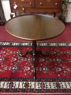 Vintage Mahogany Pedestal Table