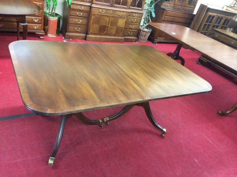 Best Price Duncan Phyfe Dining Table, Vintage Wellington Hall Furniture