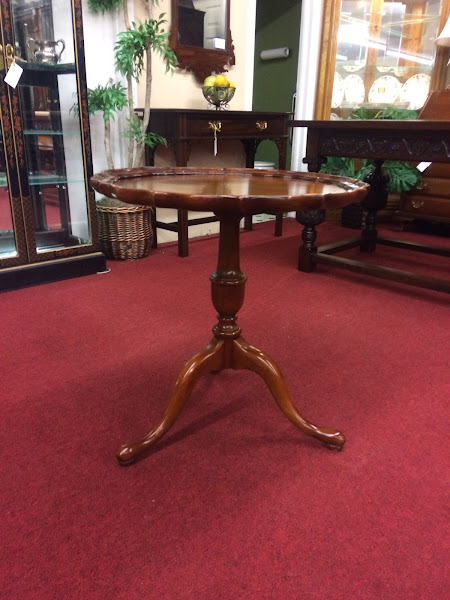 Vintage Pedestal Table, Scalloped Table