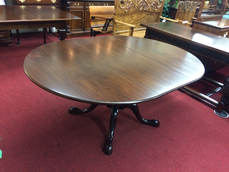 Round Dining Table, Pedestal Table