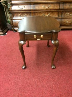 Vintage End Table, Harden Furniture