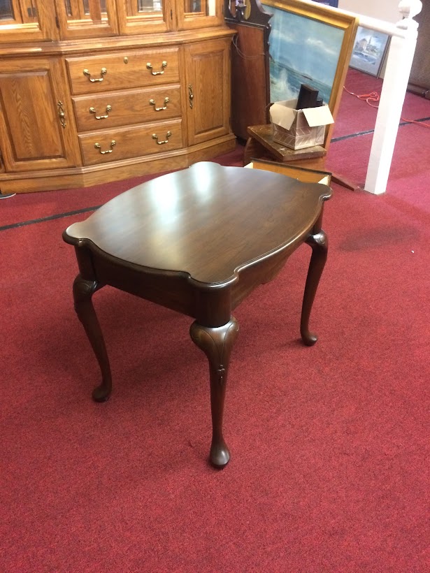Vintage End Table, Harden Furniture