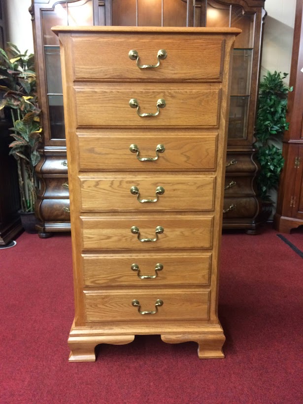 Vintage Oak Lingerie Chest Pennsylvania House Furniture