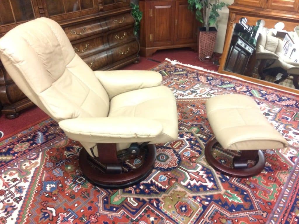 Best Price Vintage Recliner with Ottoman, Stressless Furniture, Ekornes