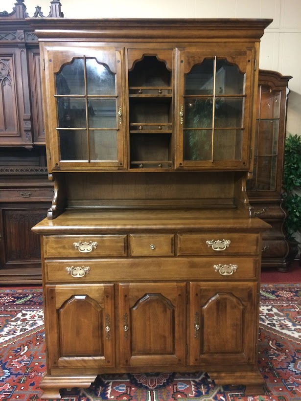 Vintage Maple Hutch Cabinet, Temple Stuart Furniture