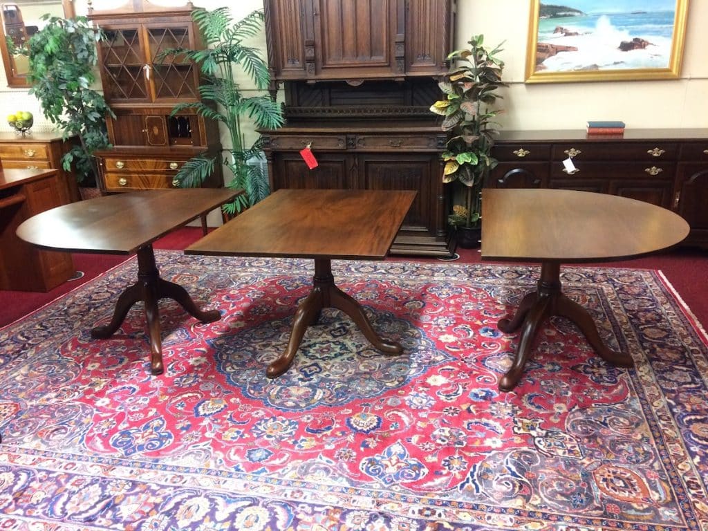 Best Price Vintage Dining Table, Kittinger Furniture, Kittinger