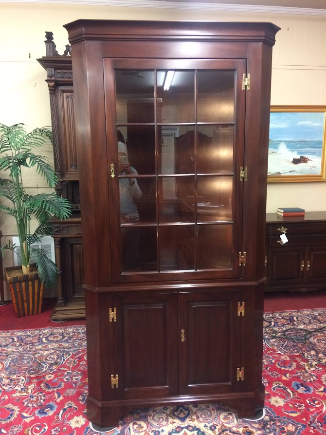 Vintage Corner Cabinet, Kittinger Furniture, Mahogany Cabinet