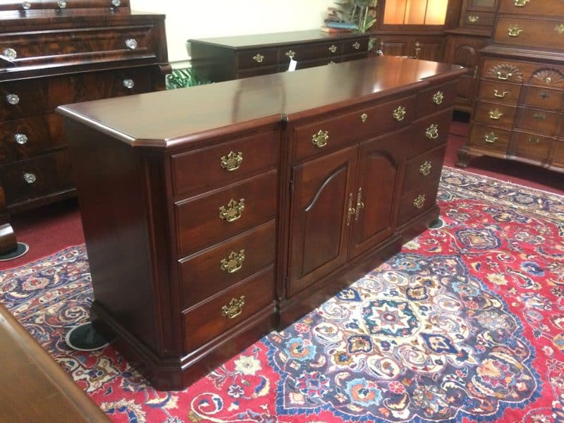 Vintage Dresser with Fitted Drawers, Pennsylvania House Furniture