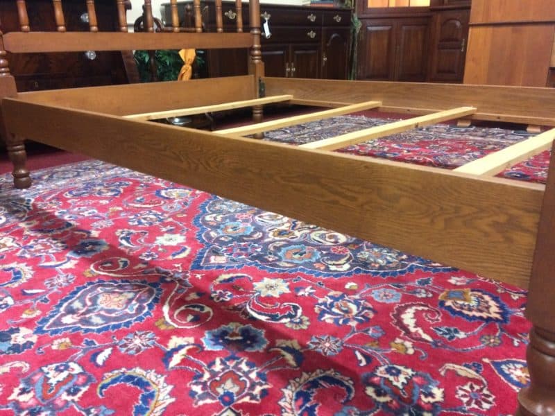 Spindle Style Bed, Full Size Cherry Bed