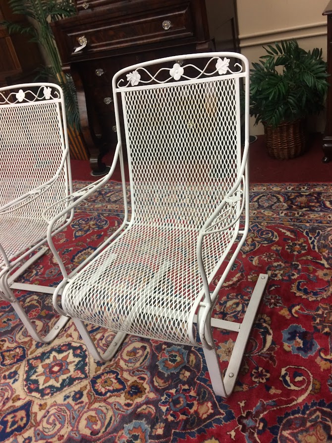 Wrought iron outlet bounce chair