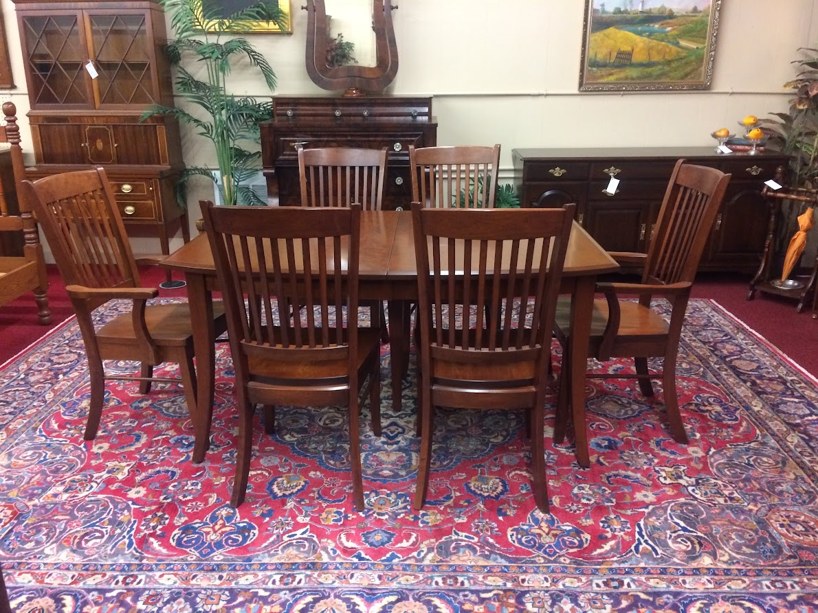 Vintage Dining Table and Chairs, Amish Made Furniture, Blue Mountain Woodcraft