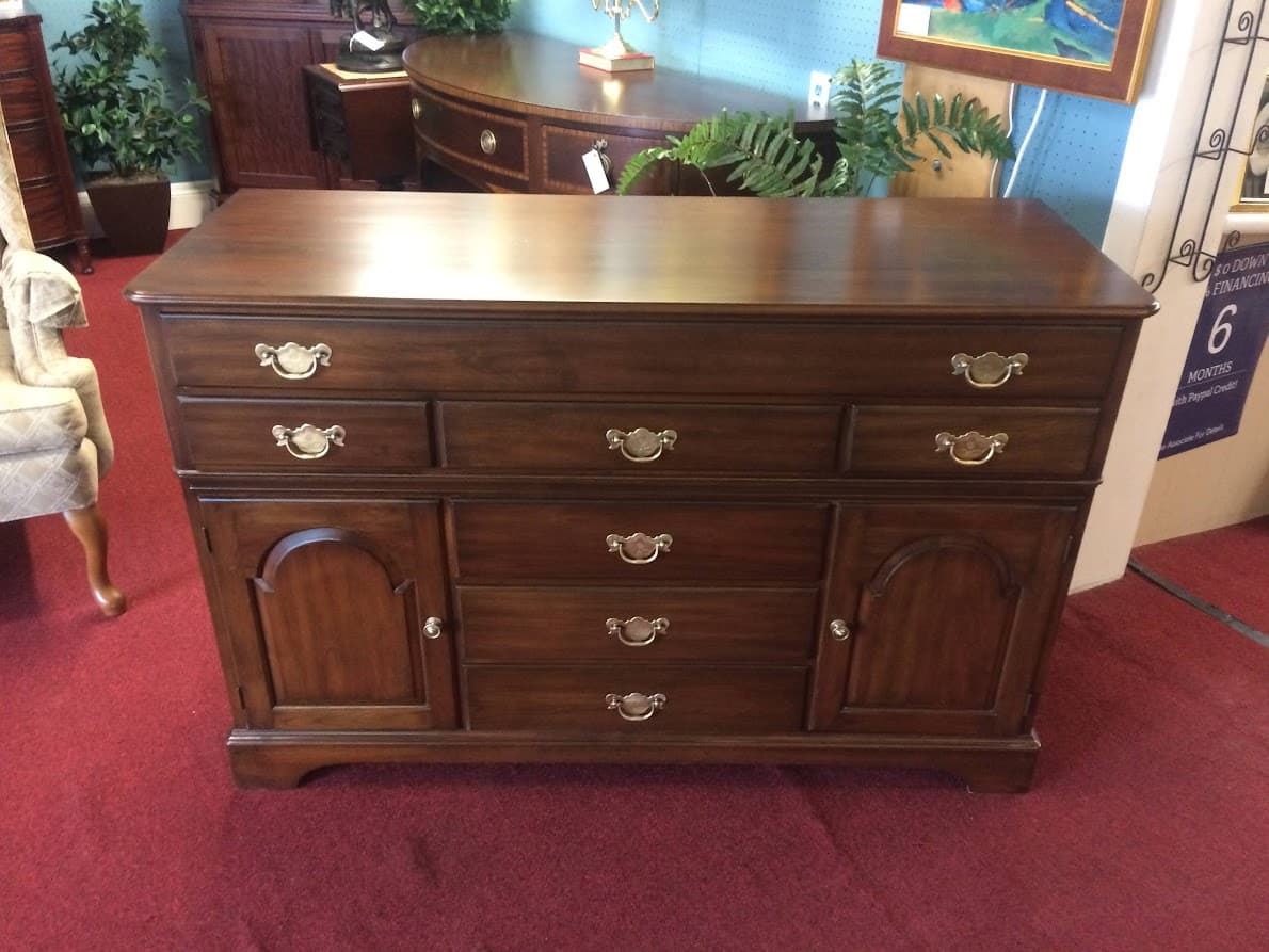 Vintage Sideboard Buffet, Pennsylvania House Furniture 👍