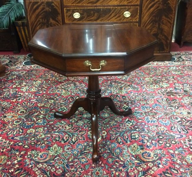 Vintage Accent Table, Henkel Harris Furniture, Jefferson Style Table