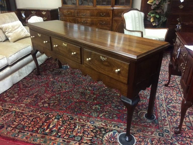 Vintage Sideboard, Huntboard, Mahogany Wood Buffet, Henkel Harris Furniture - Image 7