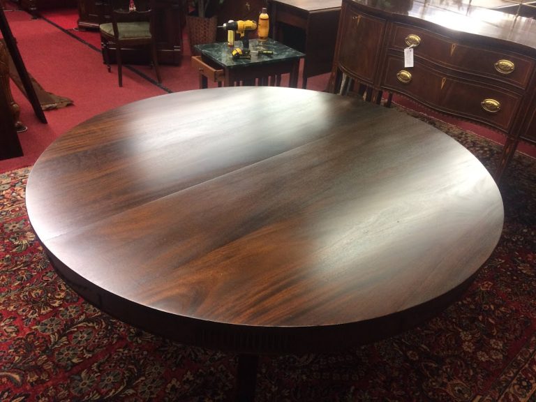 Antique Mahogany Dining Table, Pedestal Table, Round Table with Leaves - Image 6
