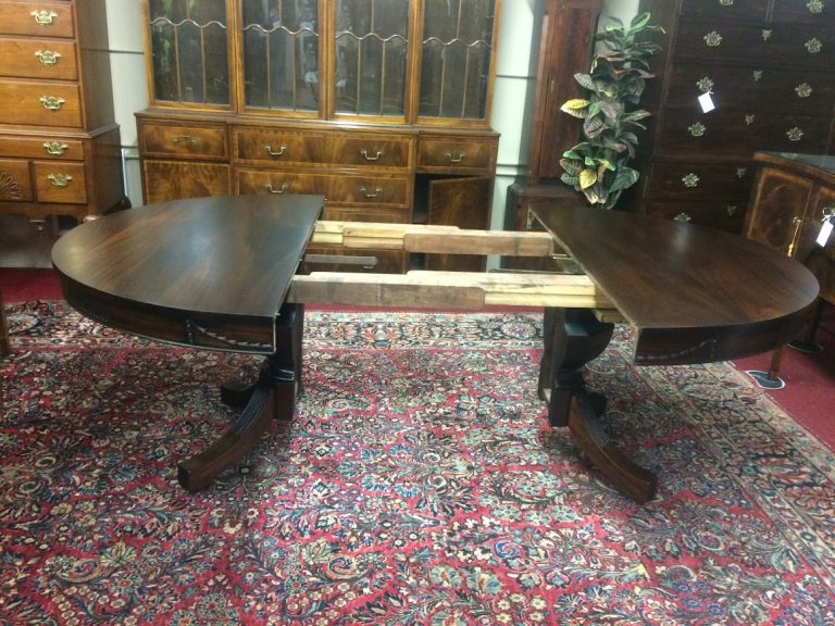 Antique Mahogany Dining Table, Pedestal Table, Round Table with Leaves - Image 8