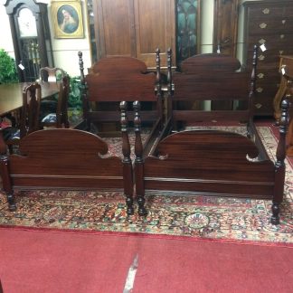 Antique Twin Beds, Mahogany Twin Beds, Twin Poster Beds, Pair of Twin Beds