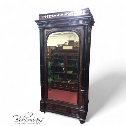Antique Wardrobe, Victorian Wardrobe, Linen Press, Walnut Wardrobe