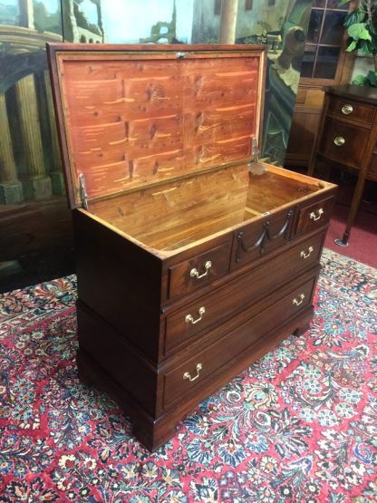 Vintage Mahogany and Cedar Blanket Chest, Blanket Box, Cedar Chest - Image 5