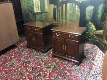 Vintage Nightstands, Henkel Harris Nightstands, Pair of Nightstands Mahogany - Image 5