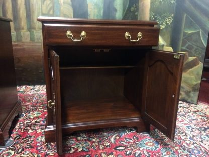 Vintage Nightstands, Henkel Harris Nightstands, Pair of Nightstands Mahogany - Image 7