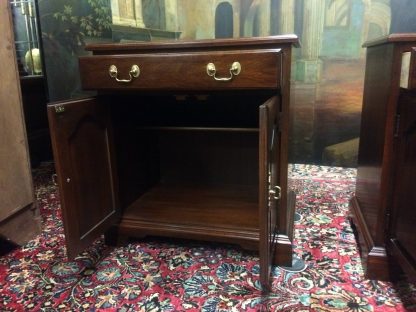 Vintage Nightstands, Henkel Harris Nightstands, Pair of Nightstands Mahogany - Image 8