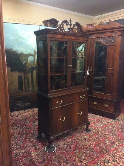 Vintage Mahogany China Cabinet, Vintage China Closet, Display Cabinet, Federal Style - Image 3
