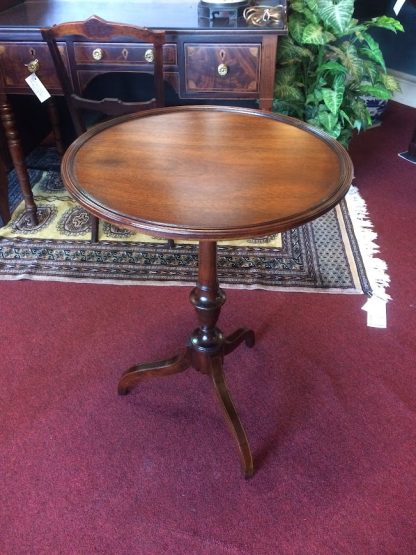 Vintage Mahogany Tilt Top Table, Inlaid Mahogany Accent Table - Image 5